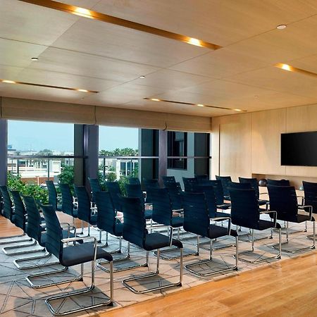 La Ville Hotel & Suites City Walk Dubai, Autograph Collection Eksteriør bilde Meeting room at the Westin Mumbai International Airport