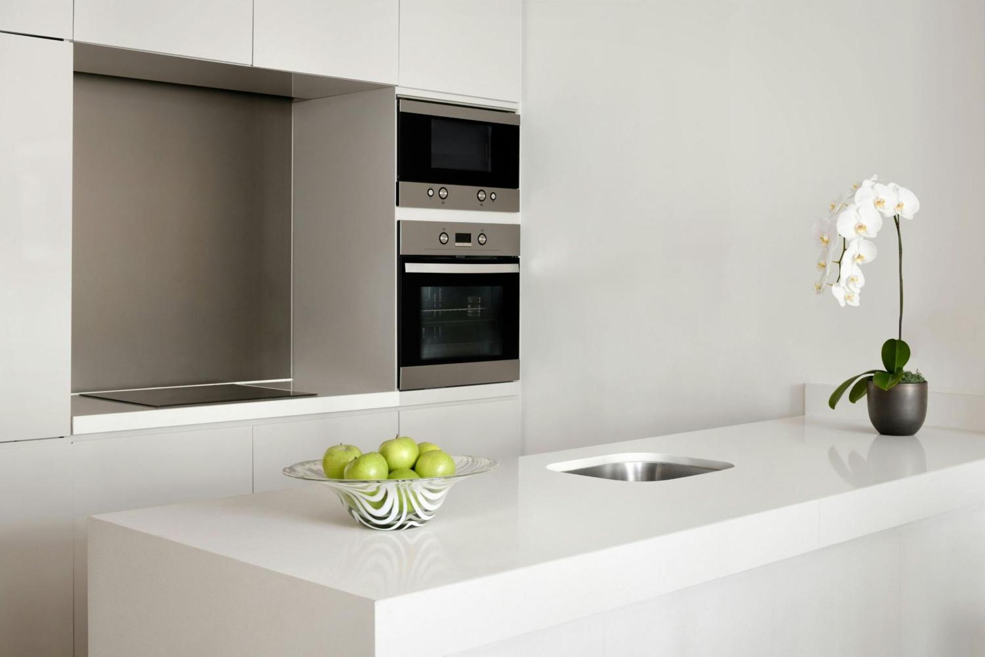 La Ville Hotel & Suites City Walk Dubai, Autograph Collection Eksteriør bilde A modern kitchen