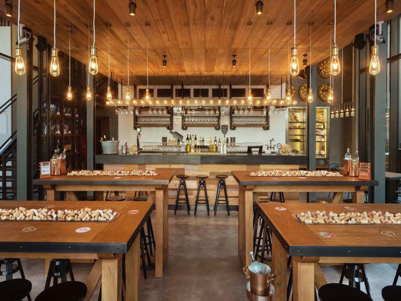 La Ville Hotel & Suites City Walk Dubai, Autograph Collection Eksteriør bilde Tasting room at the San Francisco Wine Center